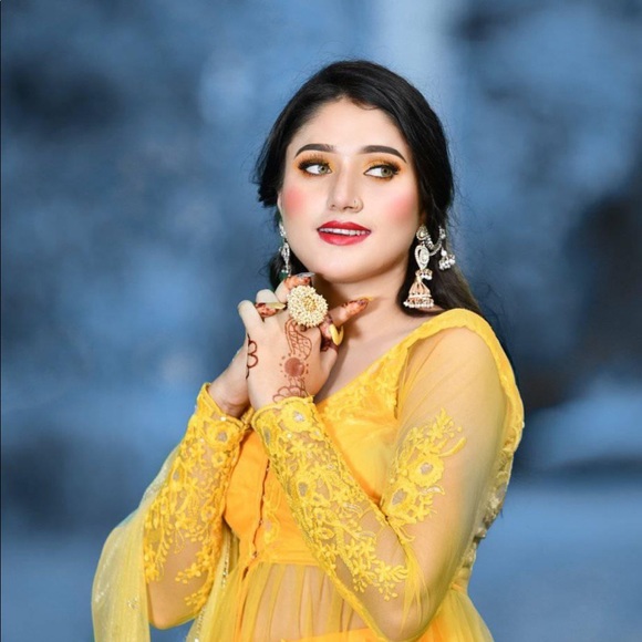 Long dress (umbrella gown) - Picture 5 of 15